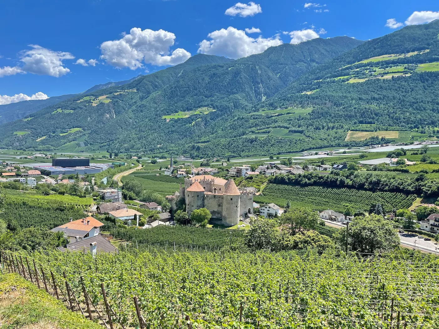 wanderreisen_reschensee_kalterer_see_etschtal_burg_kastelbell