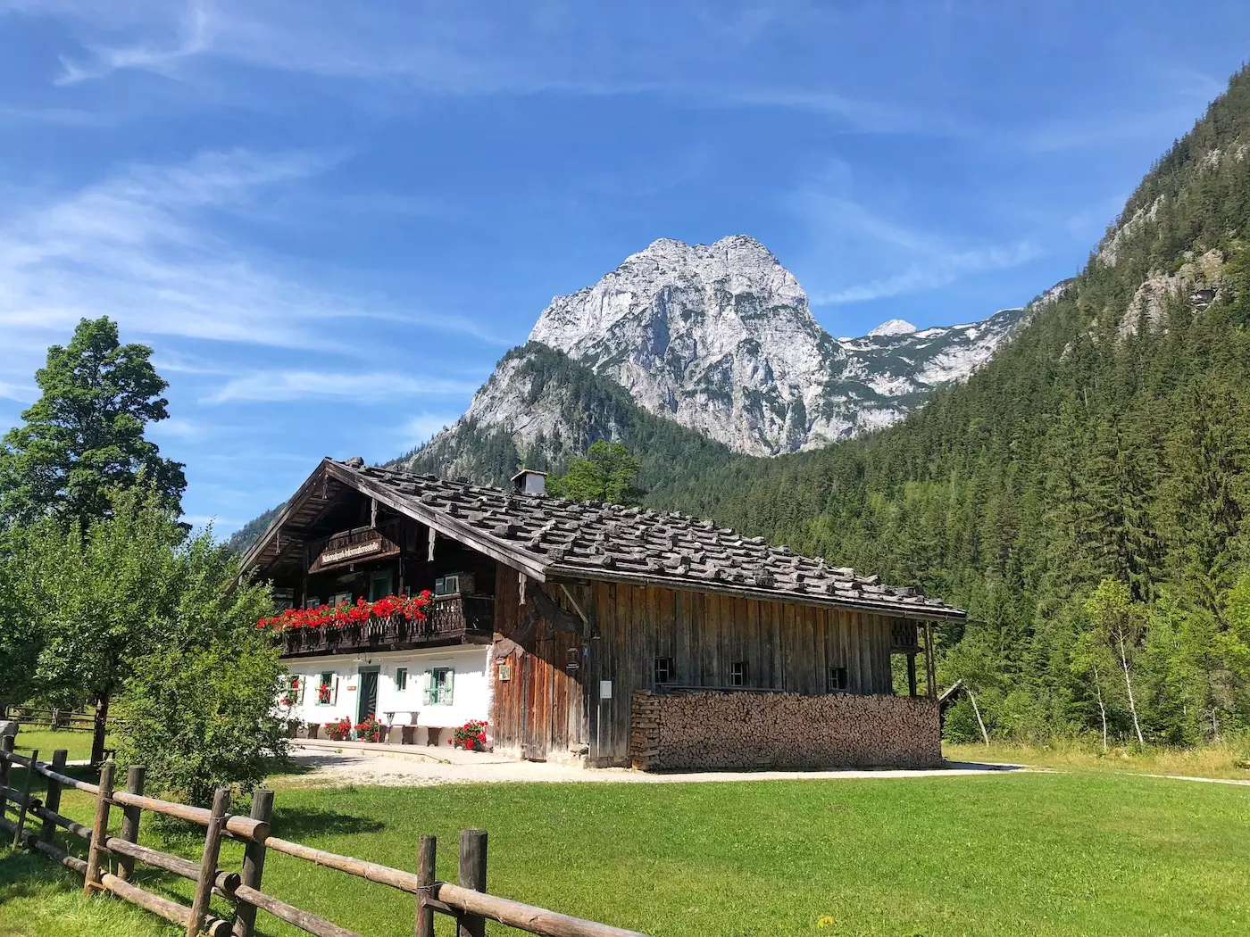 wanderreisen_salzalpensteig_1_huette_berchtesgadener_land