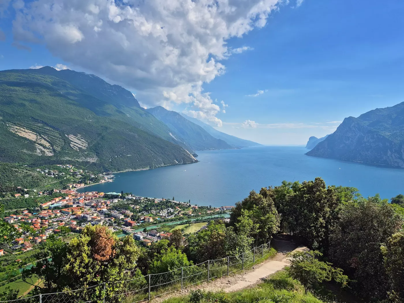 wanderreisen_gardasee_limone_monte_brione_seeblick