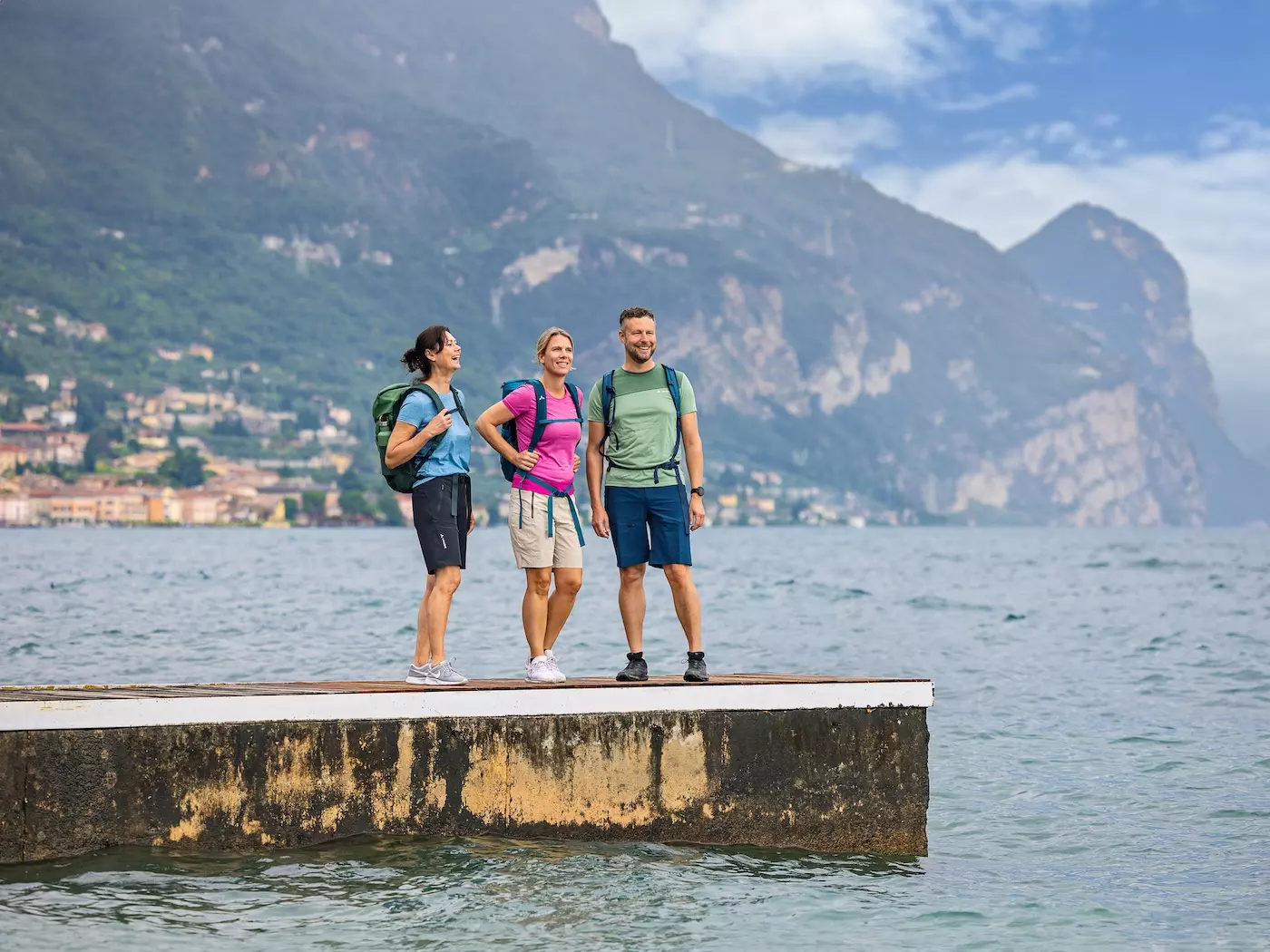 wanderreisen_gardasee_seeufer_steg