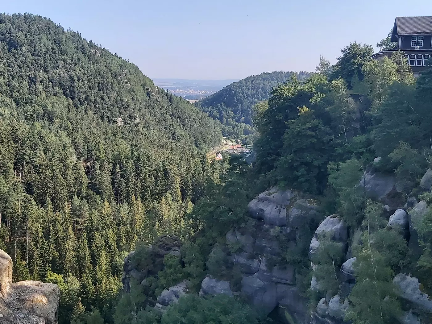 auf-dem-oybin-blick-richtung-teufelsmhle