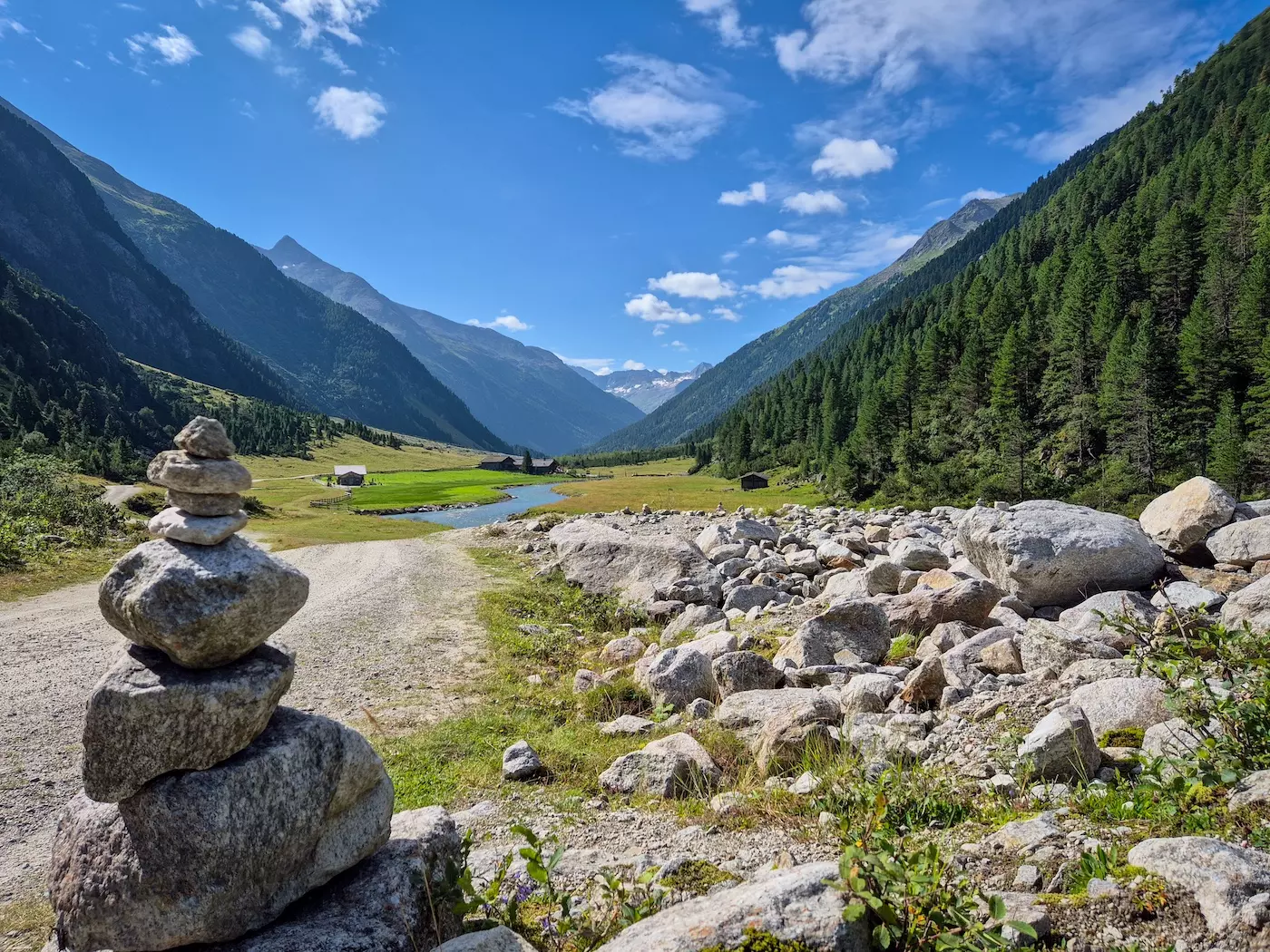 wanderreisen_hohe_tauern_huettentour_krimmler_achental_steinmandl